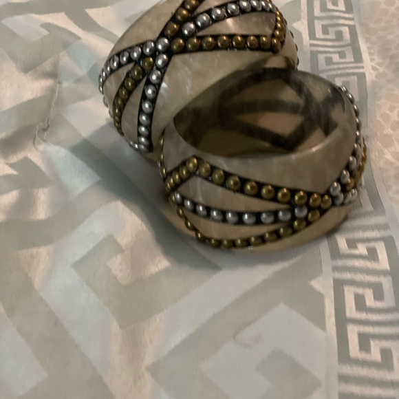 Oversized resin bangles ๐ค - Picture 2 of 2